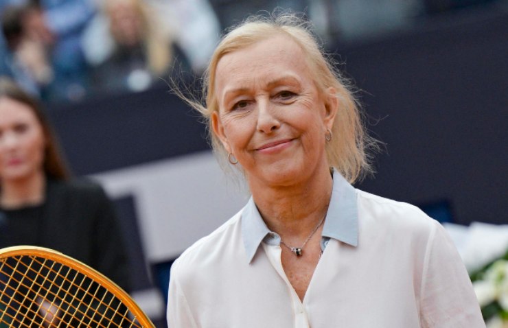 Martina Navratilova attacca